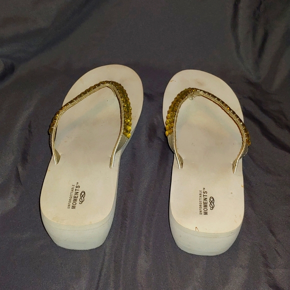 WHITE RHINESTONE THONG WEDGE SANDALS * SIZE 10 - Picture 4 of 8